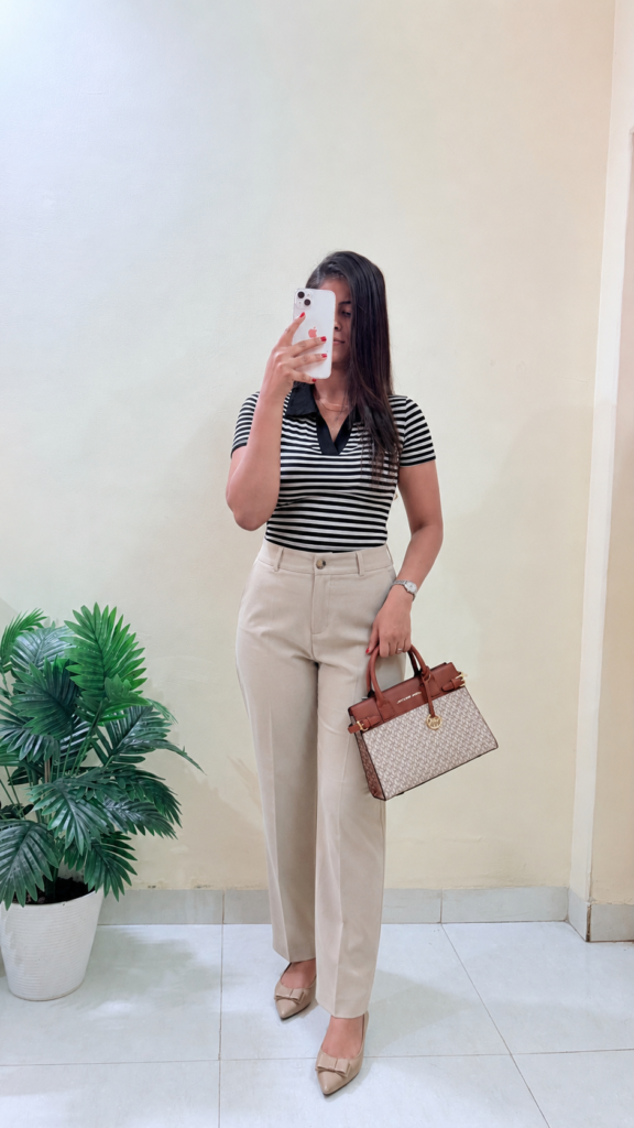 Short Sleeve Polo T-Shirt With Beige Casual Pants